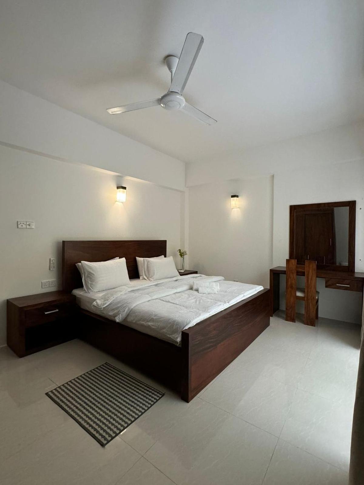 3br * كولمبو
